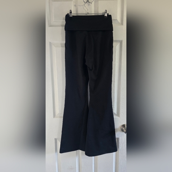 Aerie Black Foldover Flare High-rise Leggings - Picture 2 of 5